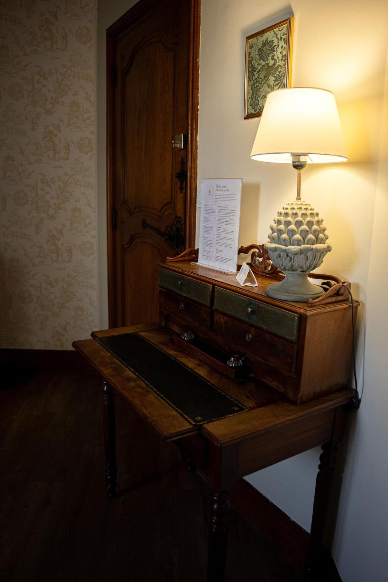 La Meffrais 1741 Bed & Breakfast Динан Стая снимка
