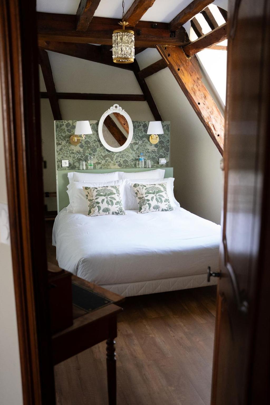 La Meffrais 1741 Bed & Breakfast Динан Екстериор снимка